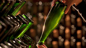 Champagne vs. Prosecco – What's The Difference?