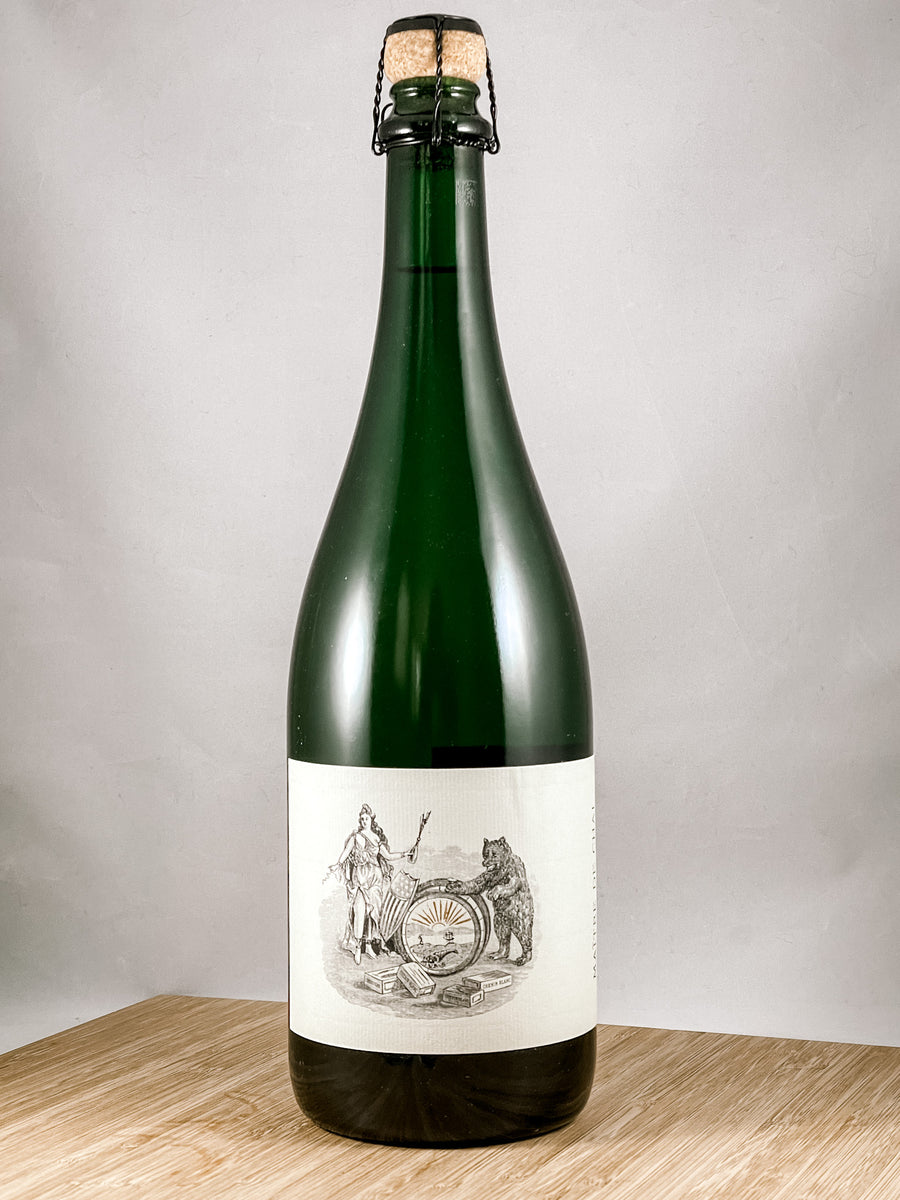 Maître de Chai WE DRINK BUBBLES We Drink Bubbles