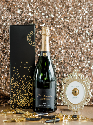 Perfect as a gift or for entertaining during the holidays, New Year's or any grand fête, this impressive magnum of D Massin Cuvée de Reserve will certainly keep the party going!