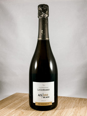 Sanchez le Guedard Champagne, part of our monthly champagne club, wine delivery, unique gift ideas, send bubbles gifts