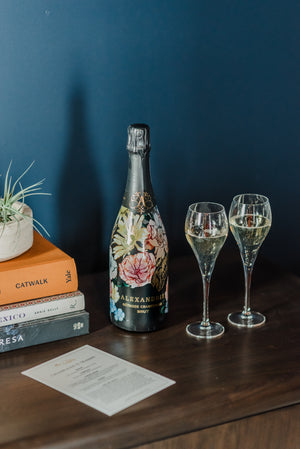 The perfect gift for every occasion. Our Champagne and glasses gift set includes a bottle of boutique bubbles, crystal tulips and tasting notes.