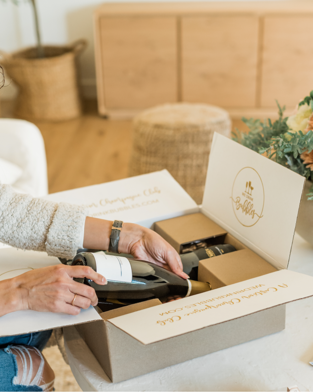 THE BUBBLES CLUB We Drink Bubbles