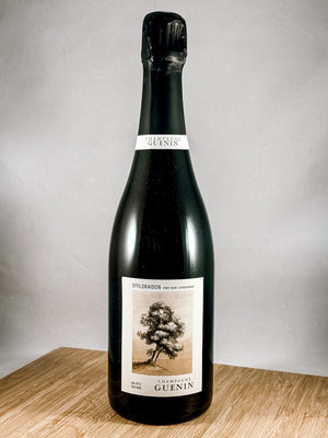 Champagne Guenin Effloraison Brut Nature Champagne part of our monthly Bubbles club subscription. Curated shipments of clean farmed, small batch champagnes and sparkling wines. A great gift for any occasion.