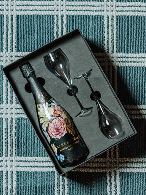 The perfect gift for every occasion. Our Champagne and glasses gift set includes a bottle of boutique bubbles, crystal tulips and tasting notes.