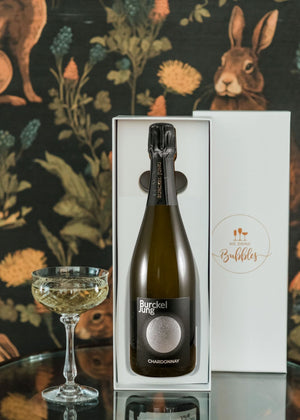 The perfect gift to say "Cheers" for every occasion. Our "Cheers Gift Box" features boutique, premium quality bubbles