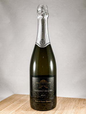 Domaine de Fonataines Crémant, part of our champagne delivery and great for unique gift ideas.